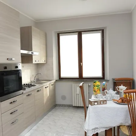 Casa Dante Апартаменты Романо-ди-Ломбардия